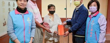 游淑貞偕企業善心探視急難個案 仁愛急難救助金送暖解燃眉之急